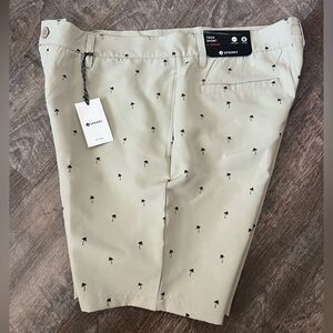 Sperry Tech Short 8"-Size 38